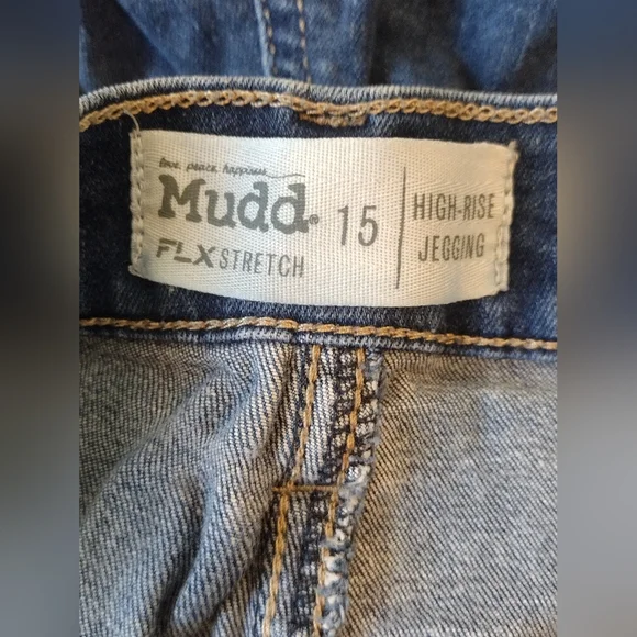 Mudd Skinny High Rise Jeggings Size 15 Juniors - Distressed Jeans - Picture 3 of 6